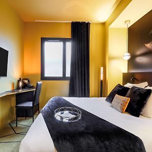 Camera classica con letto queen size